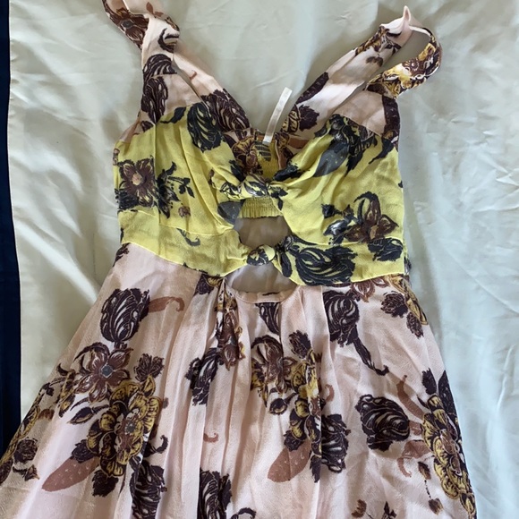 New free people beautiful dress - Picture 3 of 4